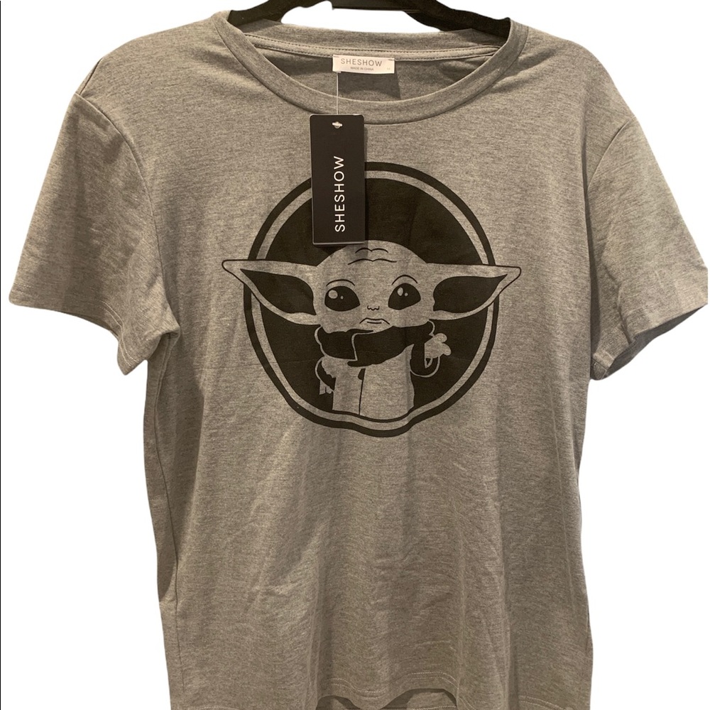 Baby Yoda/The Child t-shirt nwt